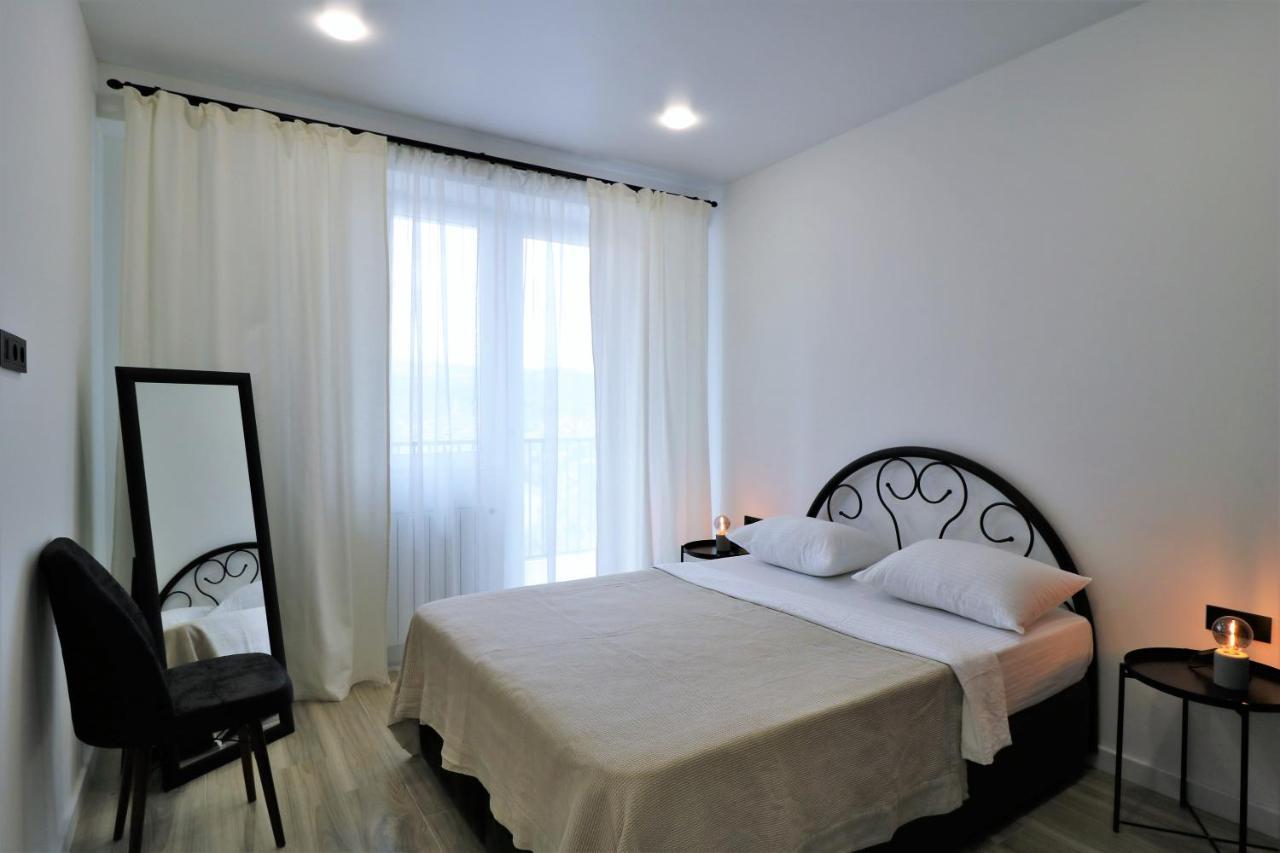 Twins Tower Apartment Tbilisi Ngoại thất bức ảnh