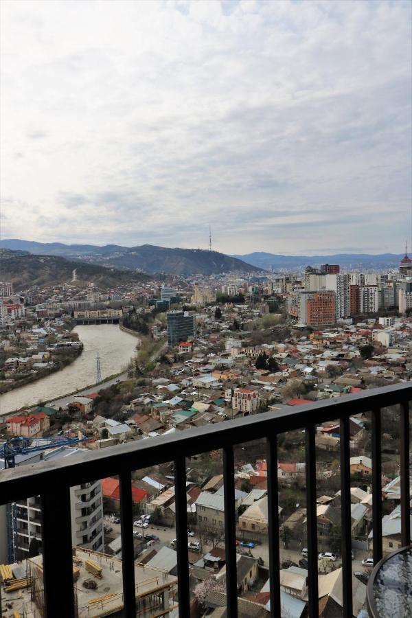 Twins Tower Apartment Tbilisi Ngoại thất bức ảnh