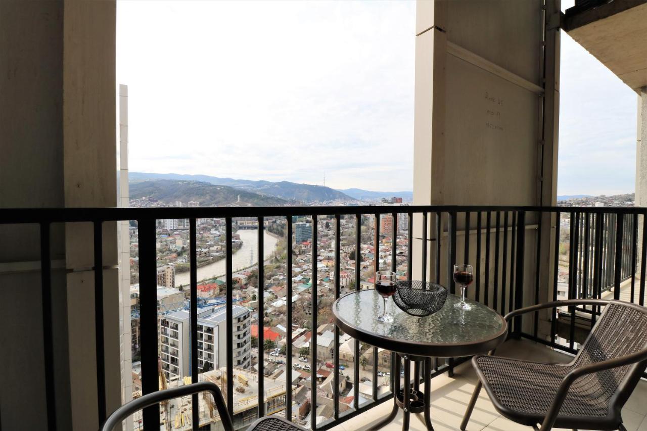 Twins Tower Apartment Tbilisi Ngoại thất bức ảnh