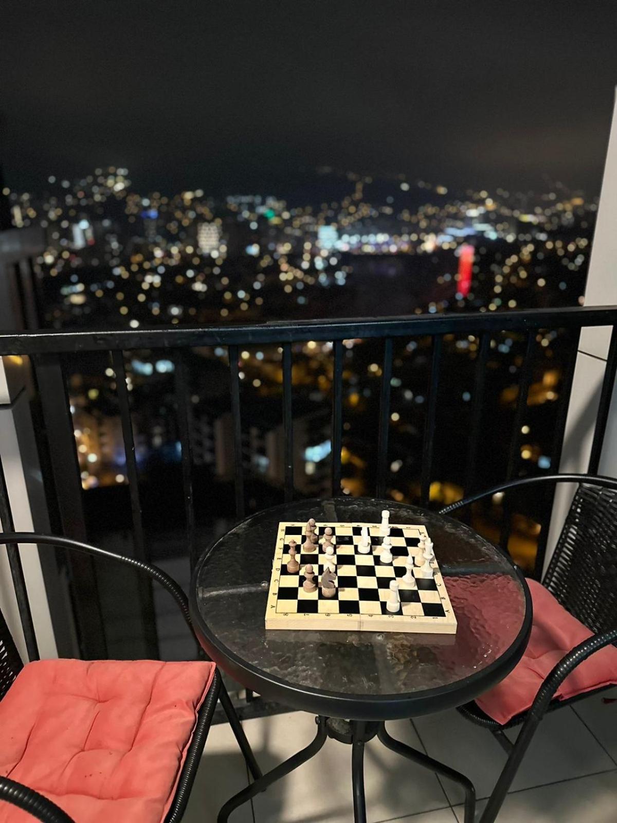 Twins Tower Apartment Tbilisi Ngoại thất bức ảnh