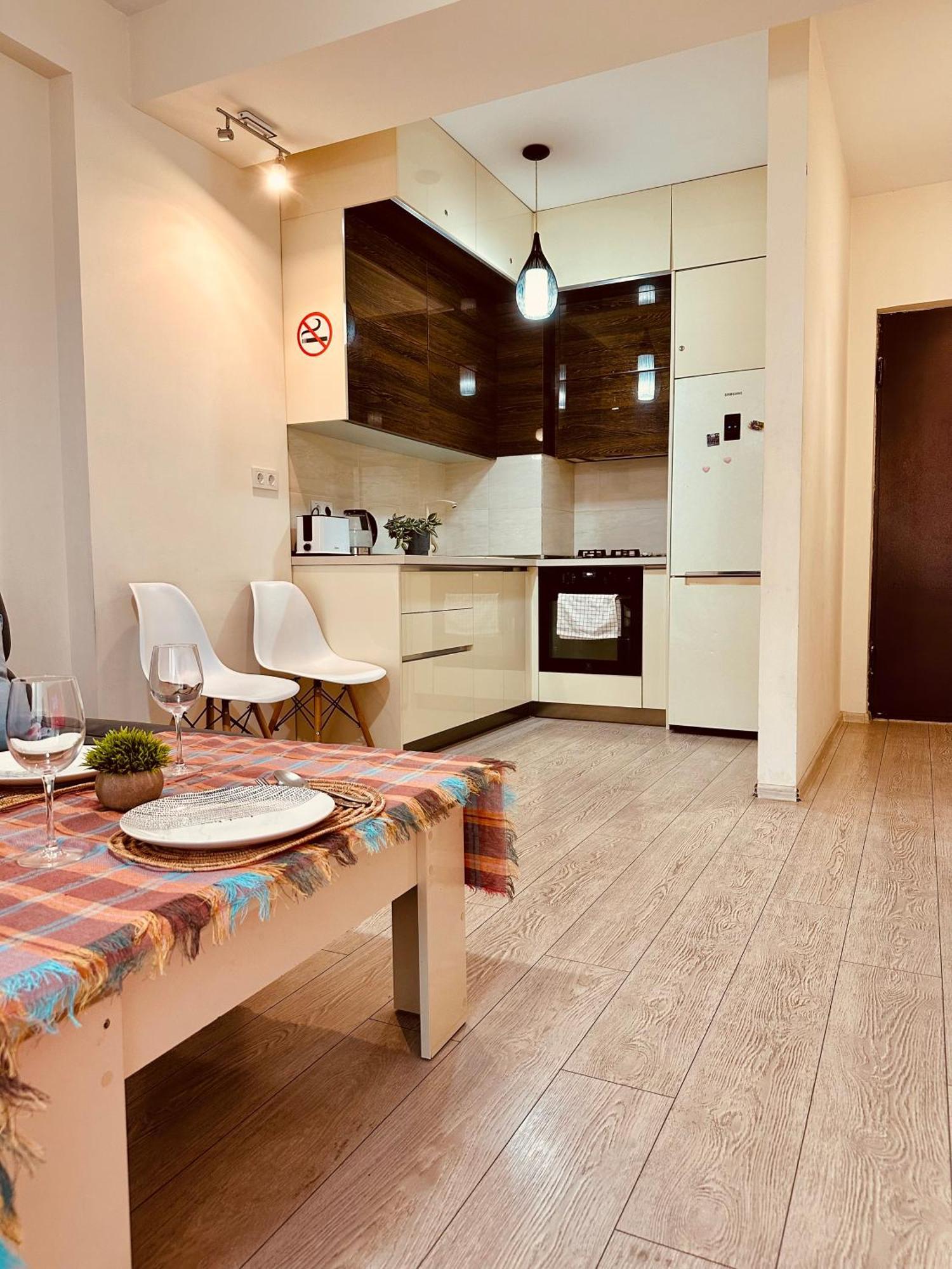 Twins Tower Apartment Tbilisi Ngoại thất bức ảnh