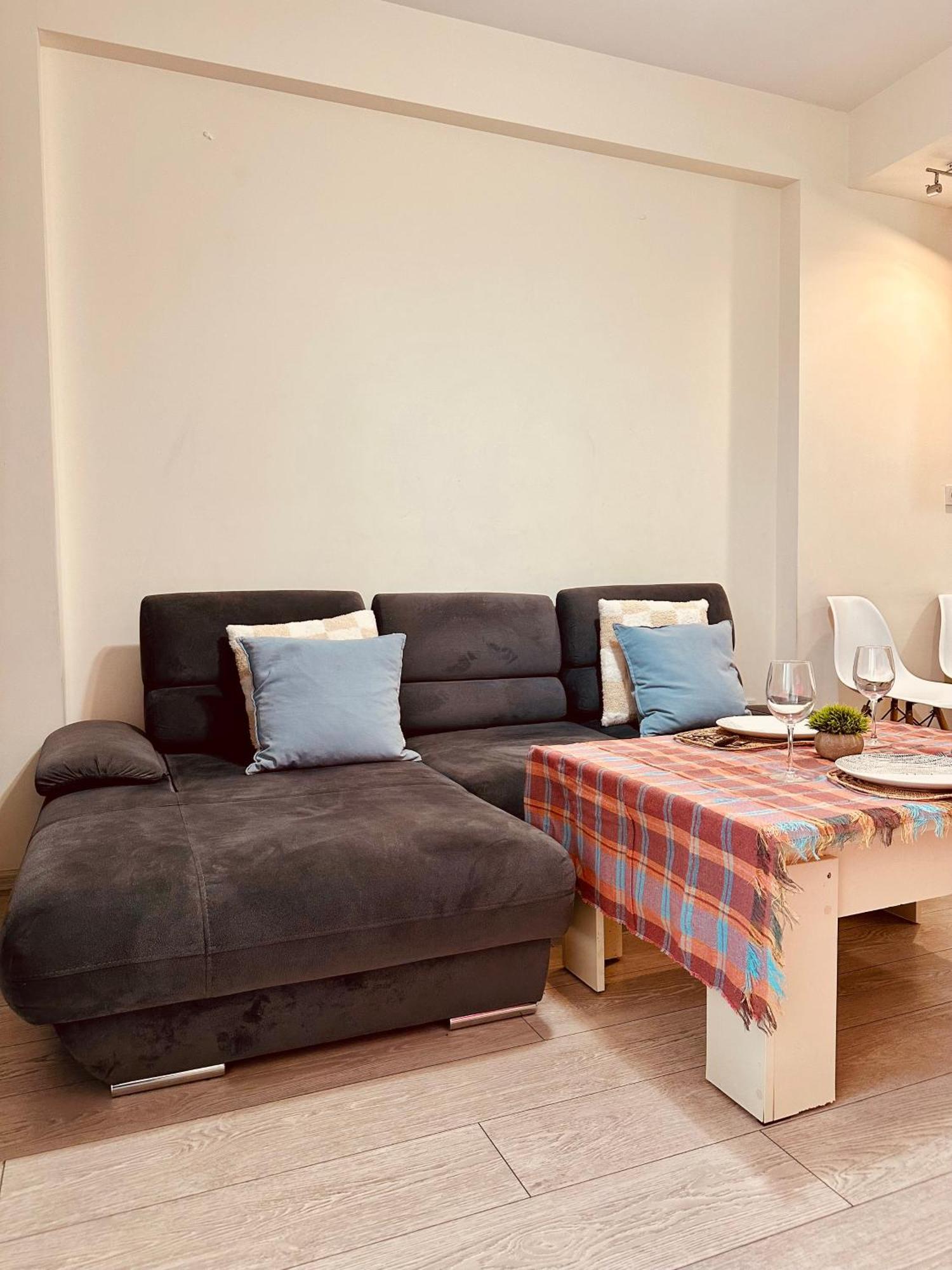 Twins Tower Apartment Tbilisi Ngoại thất bức ảnh