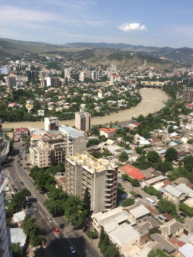 Twins Tower Apartment Tbilisi Ngoại thất bức ảnh